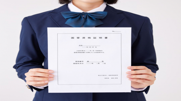 資格を眠らせない！介護・看護有資格者のための再就職ガイド